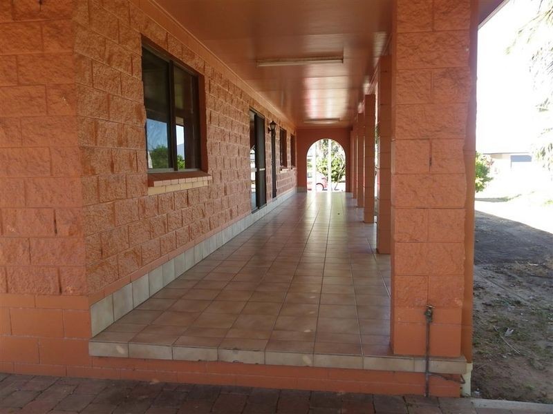 16 Oak Crescent, Bowen QLD 4805