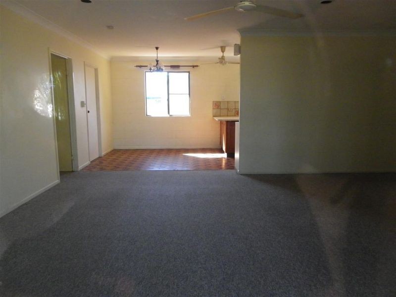 16 Oak Crescent, Bowen QLD 4805