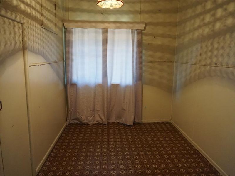 37 Livingstone Street, Bowen QLD 4805