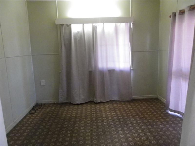 37 Livingstone Street, Bowen QLD 4805