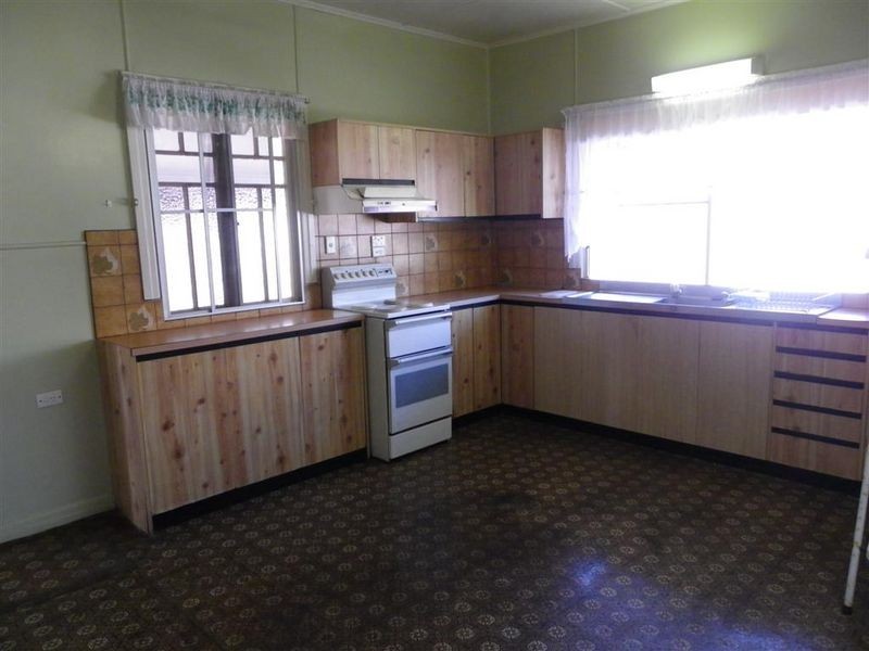 37 Livingstone Street, Bowen QLD 4805