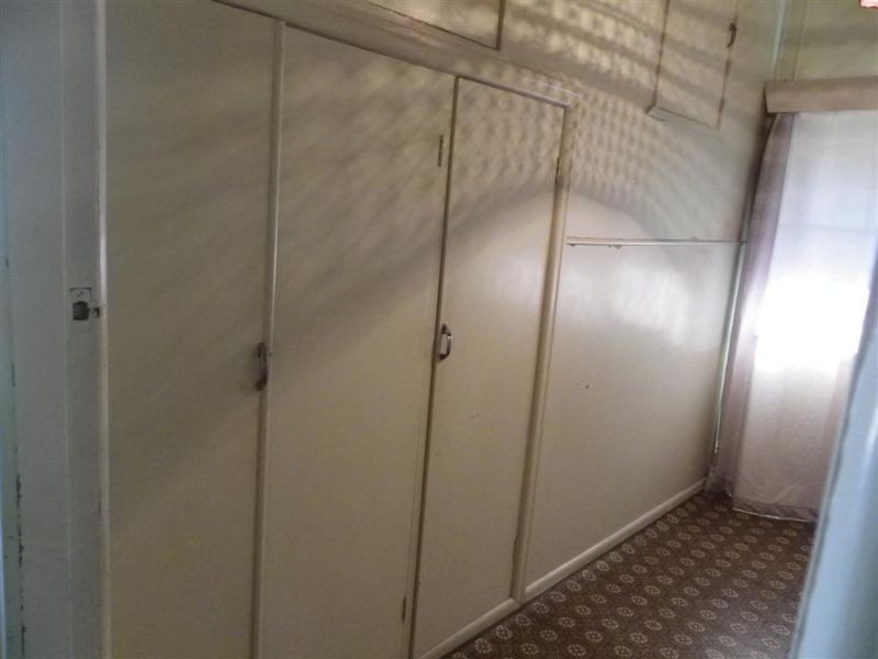 37 Livingstone Street, Bowen QLD 4805