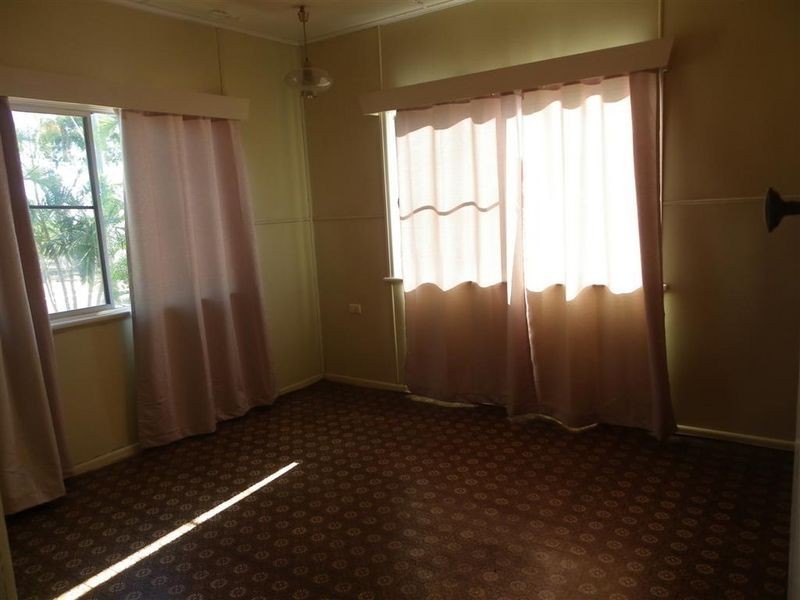 37 Livingstone Street, Bowen QLD 4805