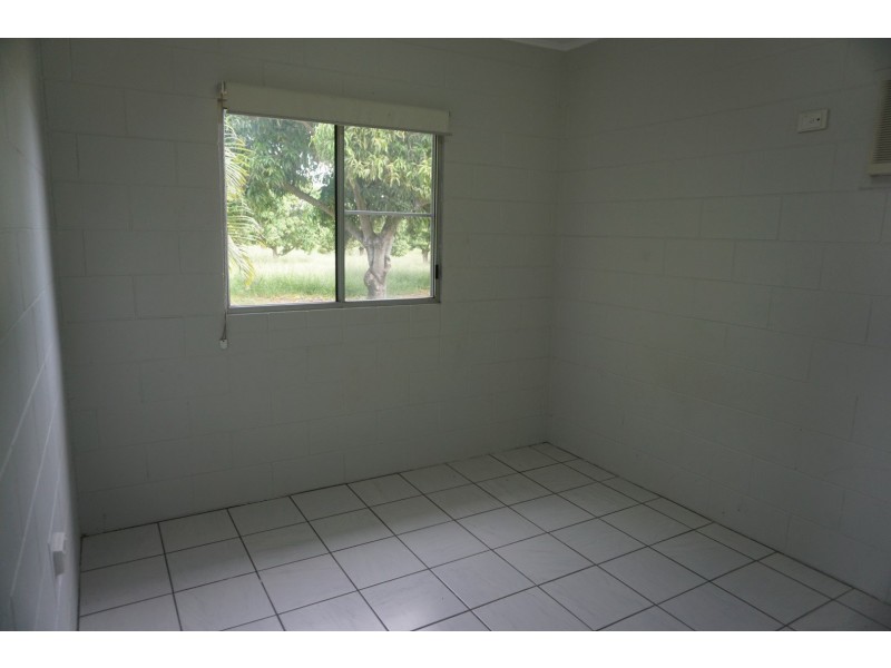 House 2 19 Bruce Highway, Bowen QLD 4805