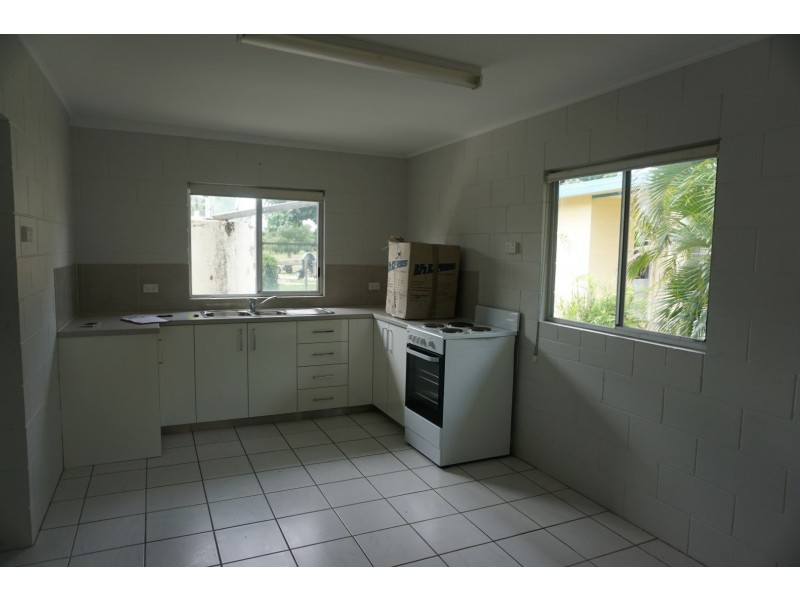 House 2 19 Bruce Highway, Bowen QLD 4805