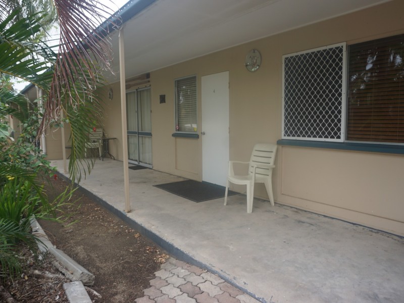 Unit 4/93 Horseshoe Bay Road, Bowen QLD 4805