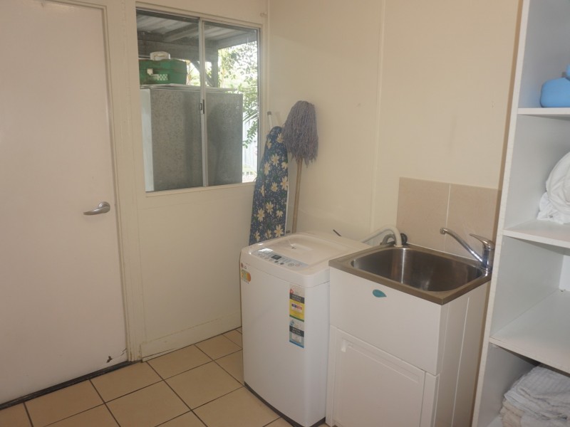 Unit 4/93 Horseshoe Bay Road, Bowen QLD 4805