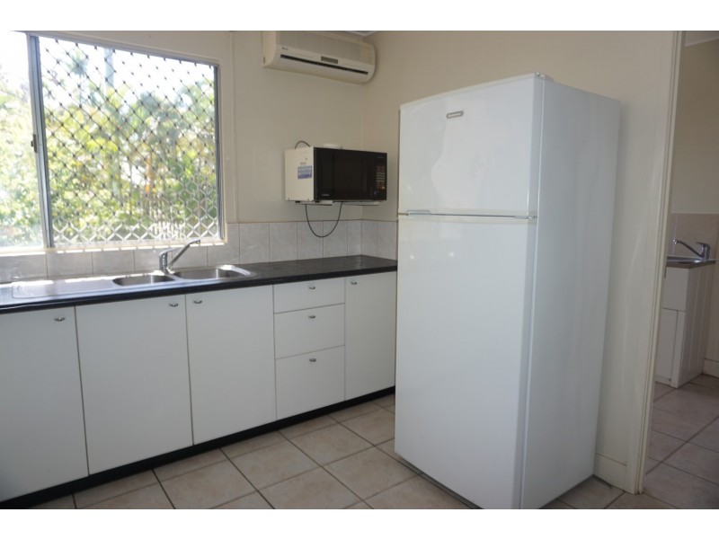 8/93 Horseshoe Bay Road, Bowen QLD 4805