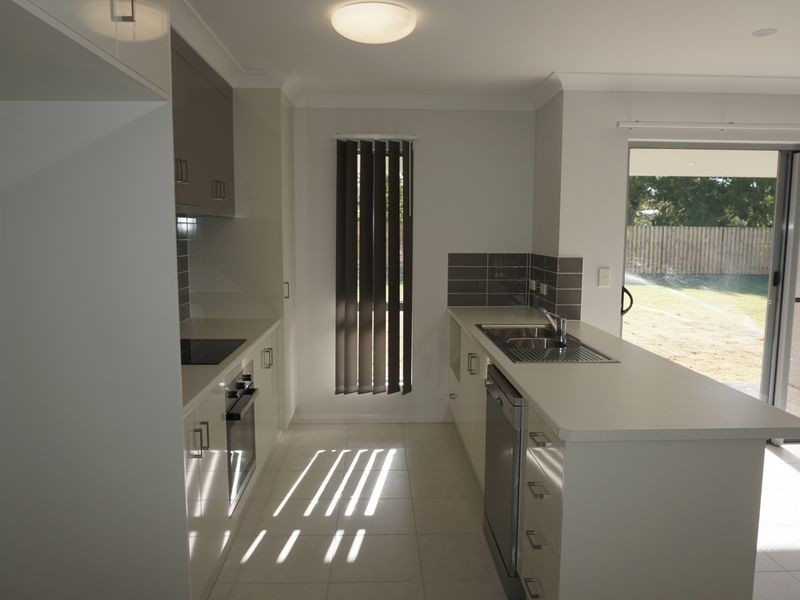 17 Hamilton Street, Bowen QLD 4805