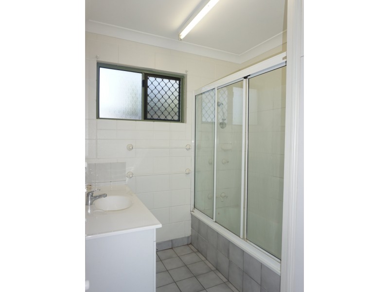 6 Oak Crescent, Bowen QLD 4805