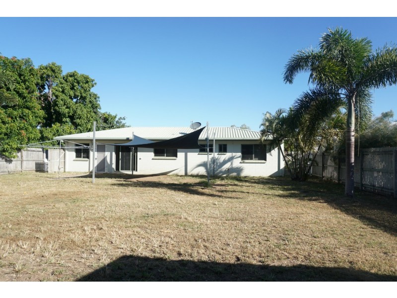 6 Oak Crescent, Bowen QLD 4805