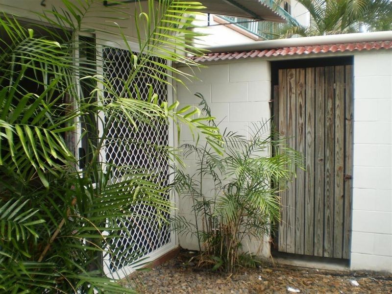 2/89 Horseshoe Bay Road, Bowen QLD 4805