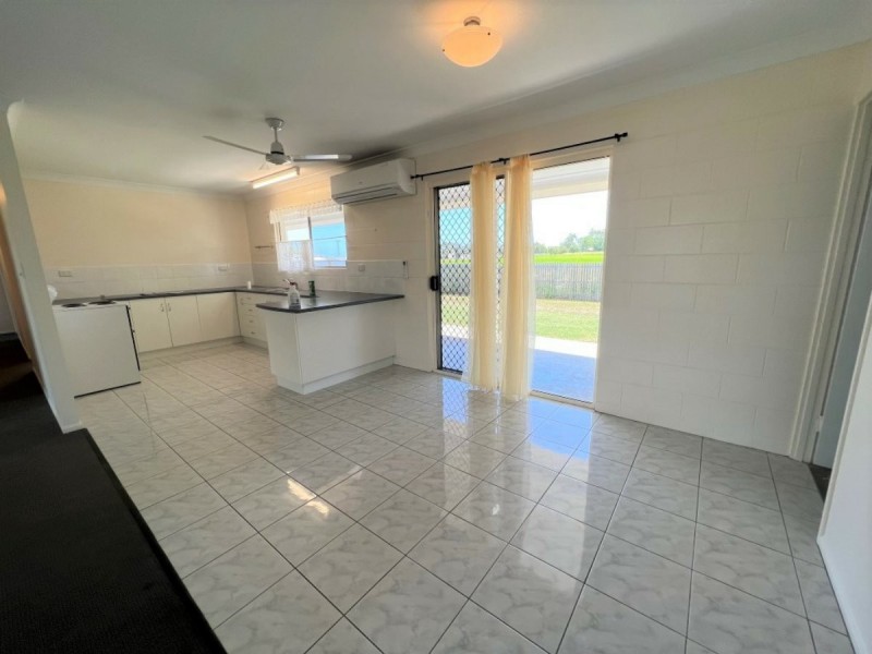 23 Hillview Place, Bowen QLD 4805