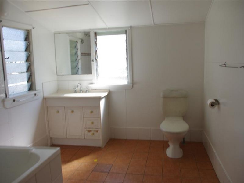 11 Leichhardt Street, Bowen QLD 4805