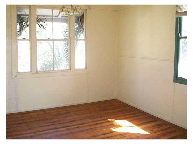 8 George Street, Bowen QLD 4805