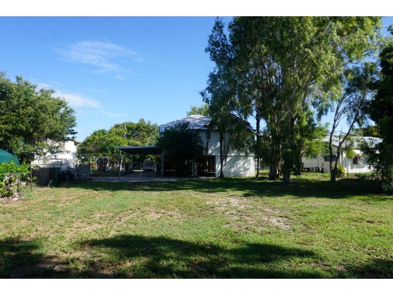 8 George Street, Bowen QLD 4805