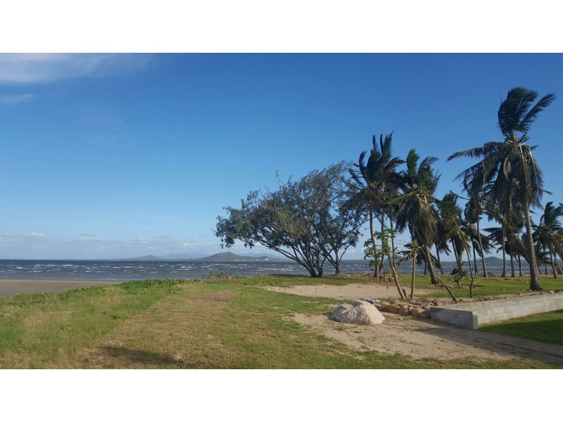 9 Thomas Street, Bowen QLD 4805