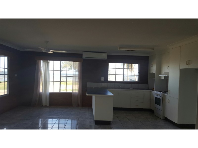 9 Thomas Street, Bowen QLD 4805