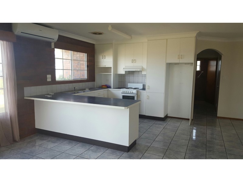 9 Thomas Street, Bowen QLD 4805