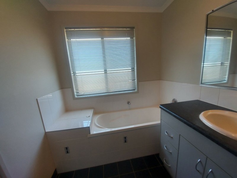 16 Catalina Court, Bowen QLD 4805