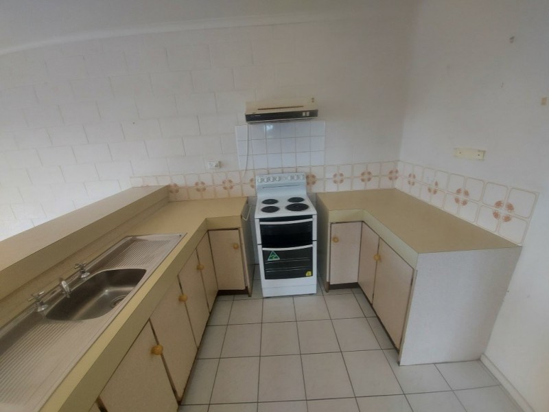 4/8 Poinciana Drive, Bowen QLD 4805