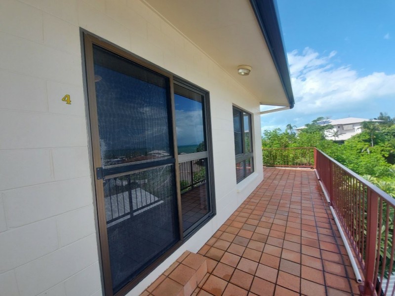 4/8 Poinciana Drive, Bowen QLD 4805