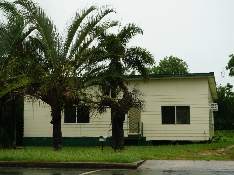 60 Tracey Street, Bowen QLD 4805
