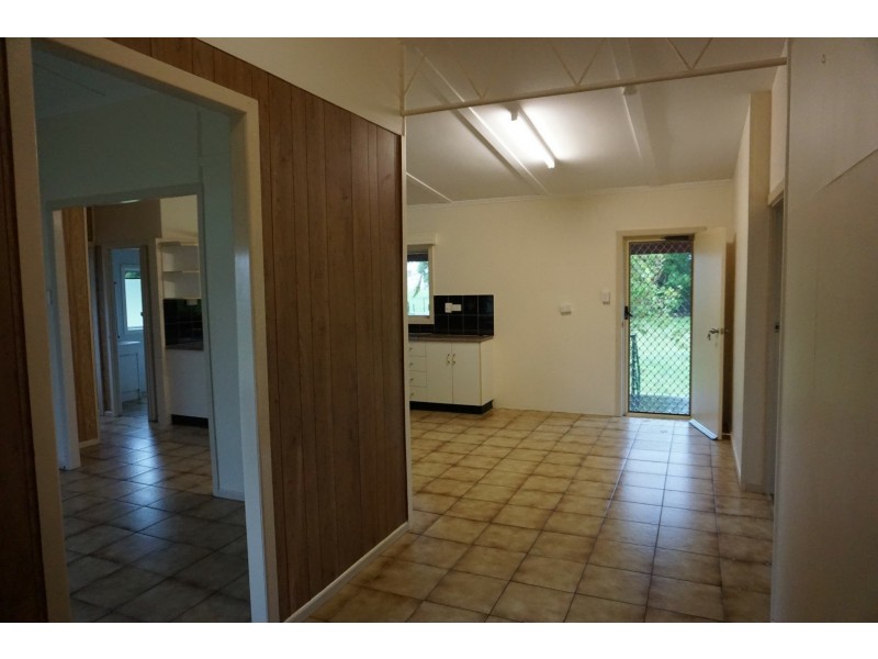 60 Tracey Street, Bowen QLD 4805
