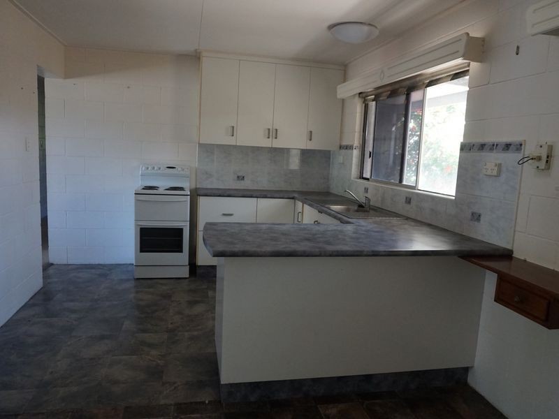 77 Tracey Street, Bowen QLD 4805