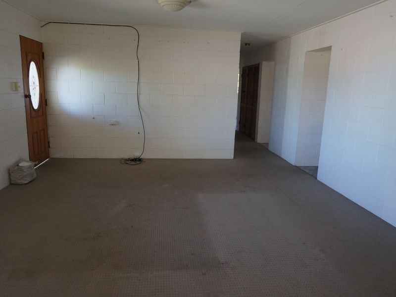 77 Tracey Street, Bowen QLD 4805