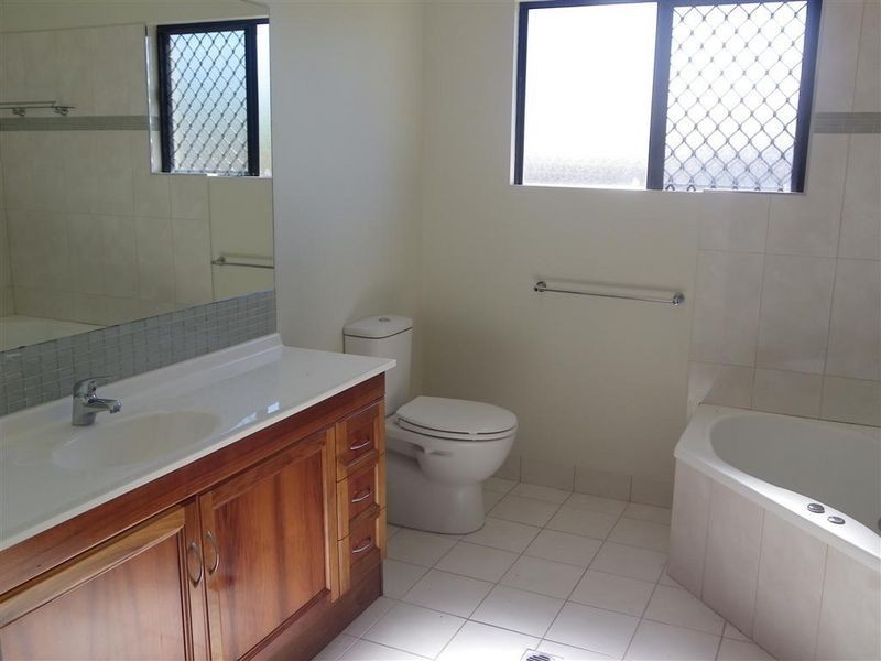 2 Lexington Court, Bowen QLD 4805