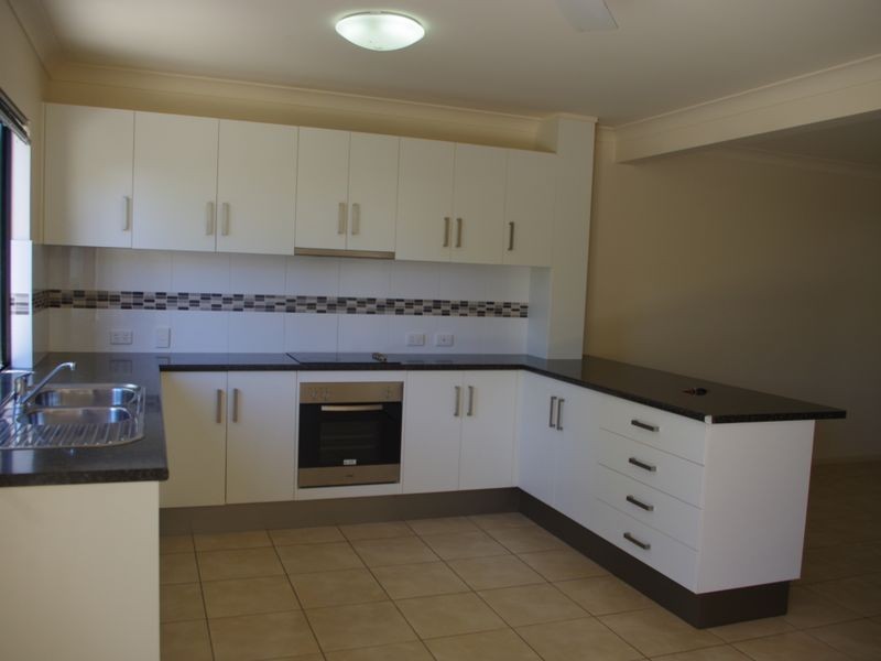 4/49 Gordon Street, Bowen QLD 4805