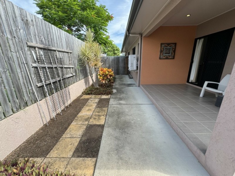7/11 Kennedy Street, Bowen QLD 4805