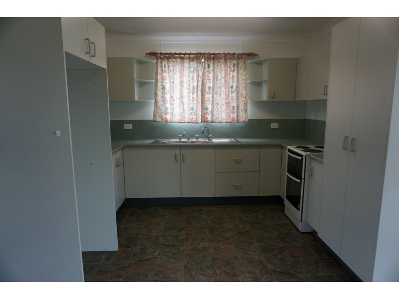 31 Emmerson Drive, Bowen QLD 4805
