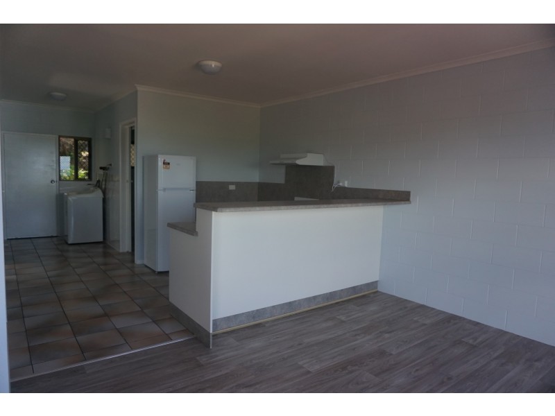 3/8 Poinciana Drive, Bowen QLD 4805