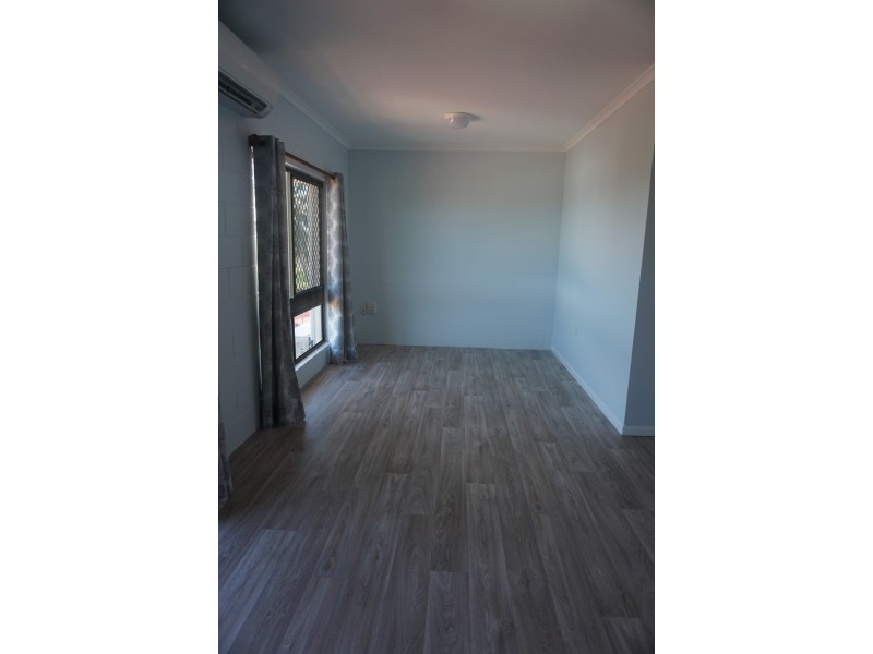 3/8 Poinciana Drive, Bowen QLD 4805