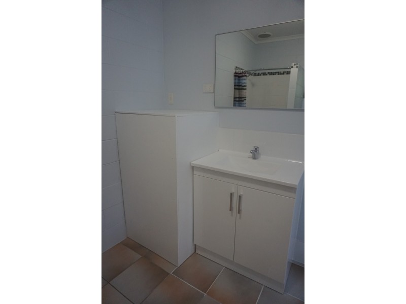 3/8 Poinciana Drive, Bowen QLD 4805