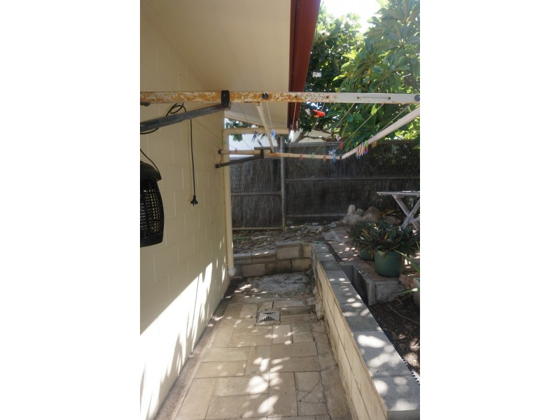 3/8 Poinciana Drive, Bowen QLD 4805