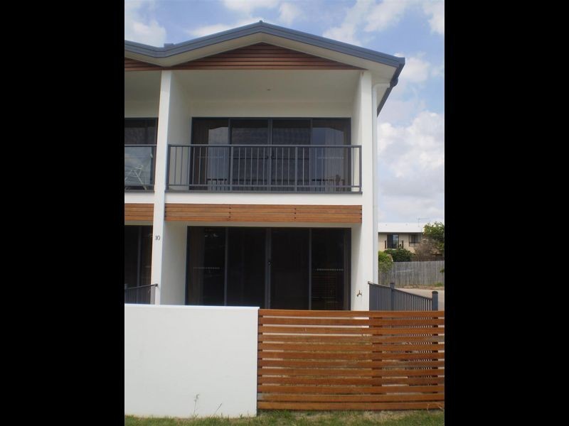 10/74a Powell Street, Bowen QLD 4805