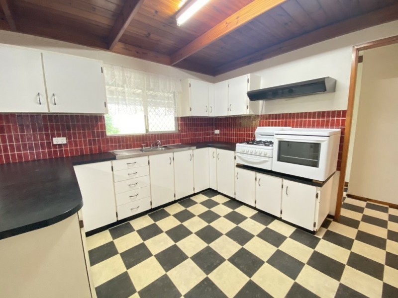 4 Bull Crescent, Bowen QLD 4805