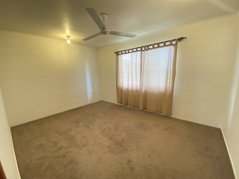 4 Bull Crescent, Bowen QLD 4805
