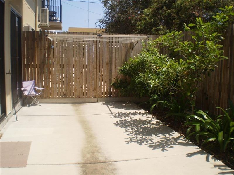 2/49 Gordon Street, Bowen QLD 4805