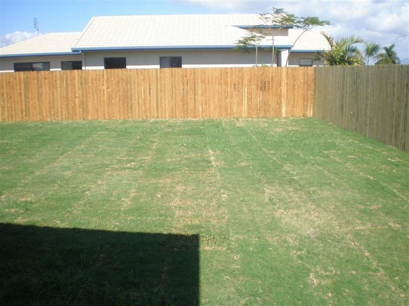 5 Lucinda Place, Bowen QLD 4805