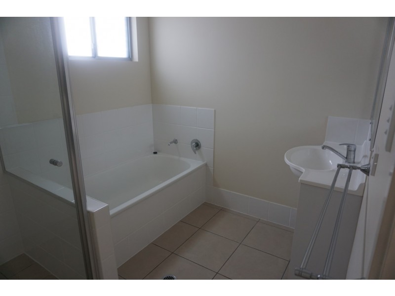 5 Sapphire Crescent, Bowen QLD 4805