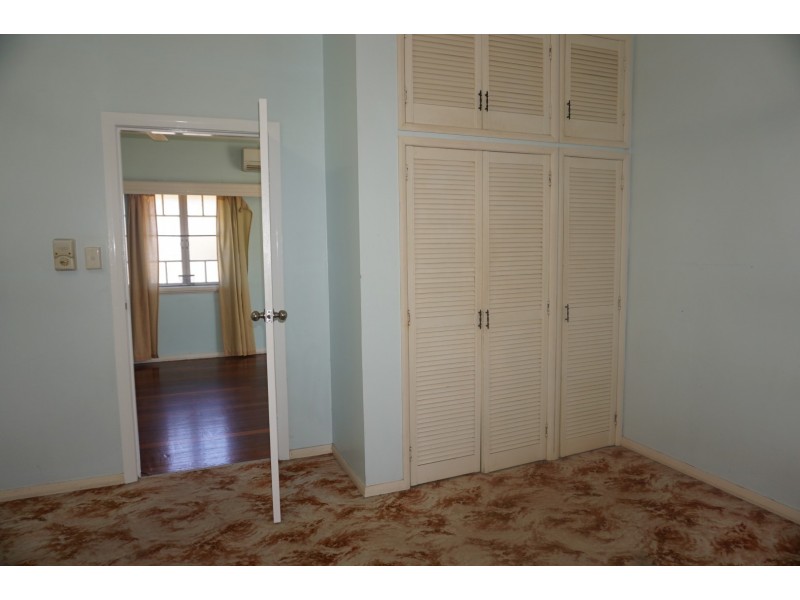 33 Gloucester Street, Bowen QLD 4805