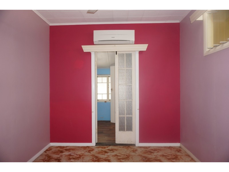 33 Gloucester Street, Bowen QLD 4805