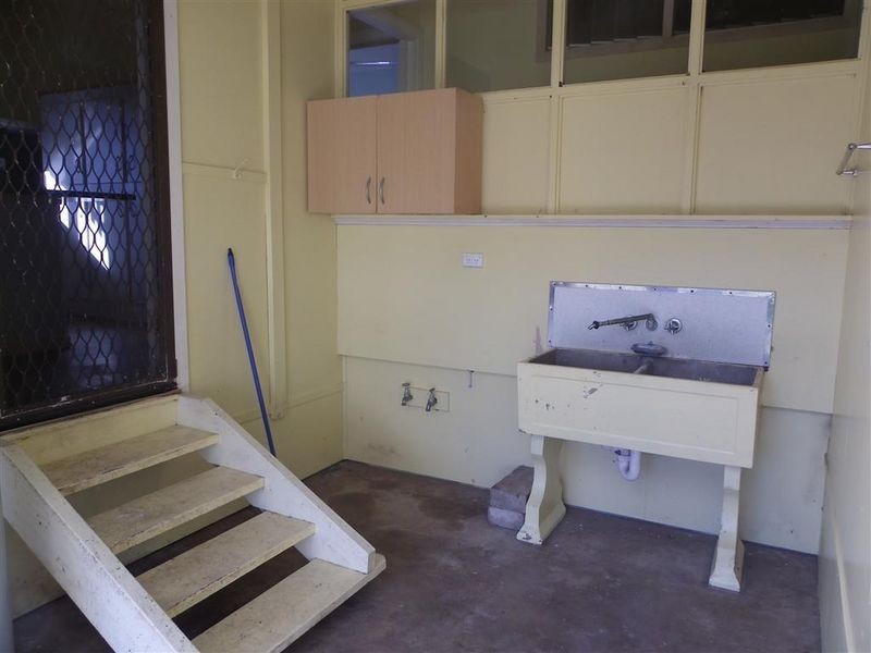 33 Gloucester Street, Bowen QLD 4805