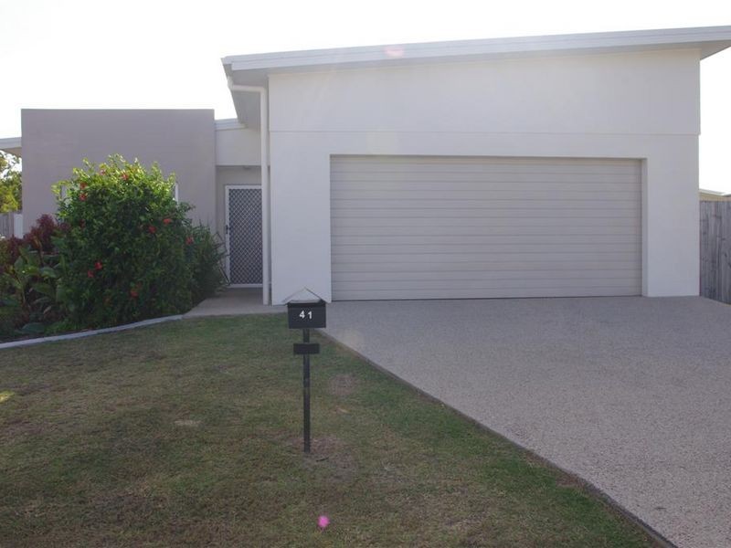 41 Scenic Crescent, Bowen QLD 4805