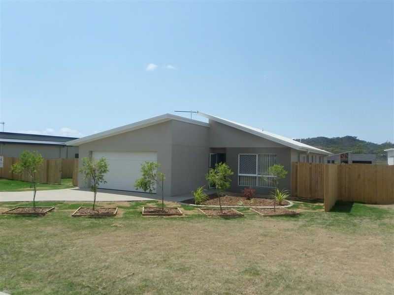 7 Sapphire Crescent, Bowen QLD 4805