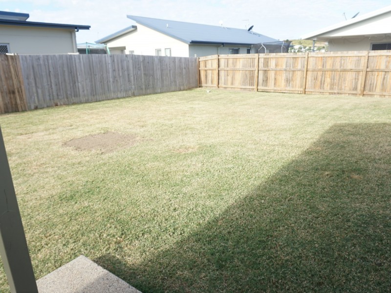 7 Sapphire Crescent, Bowen QLD 4805